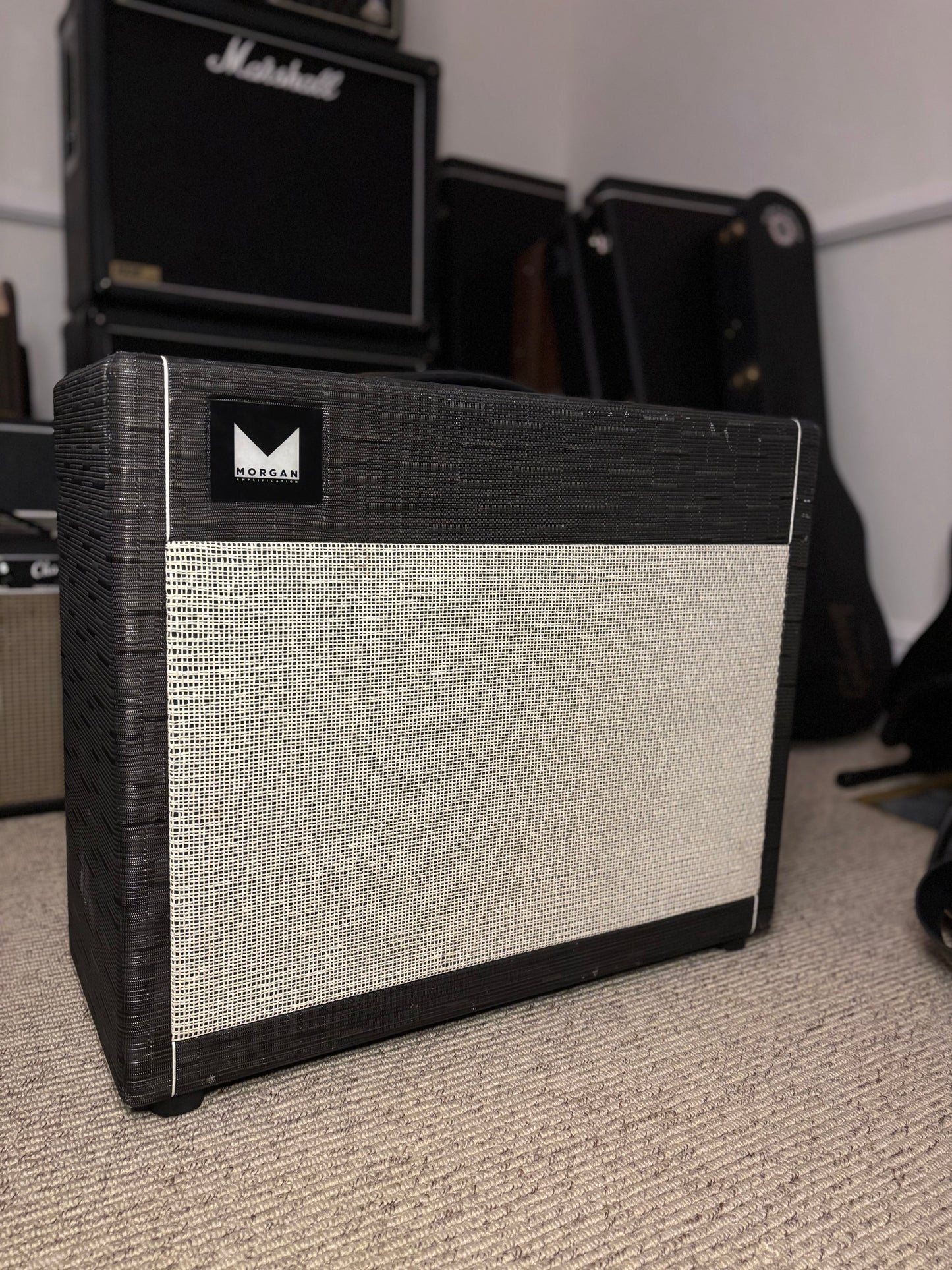 Morgan Amplification SW22R C 22-Watt 1x12" Guitar Combo with Reverb 2010s - Black